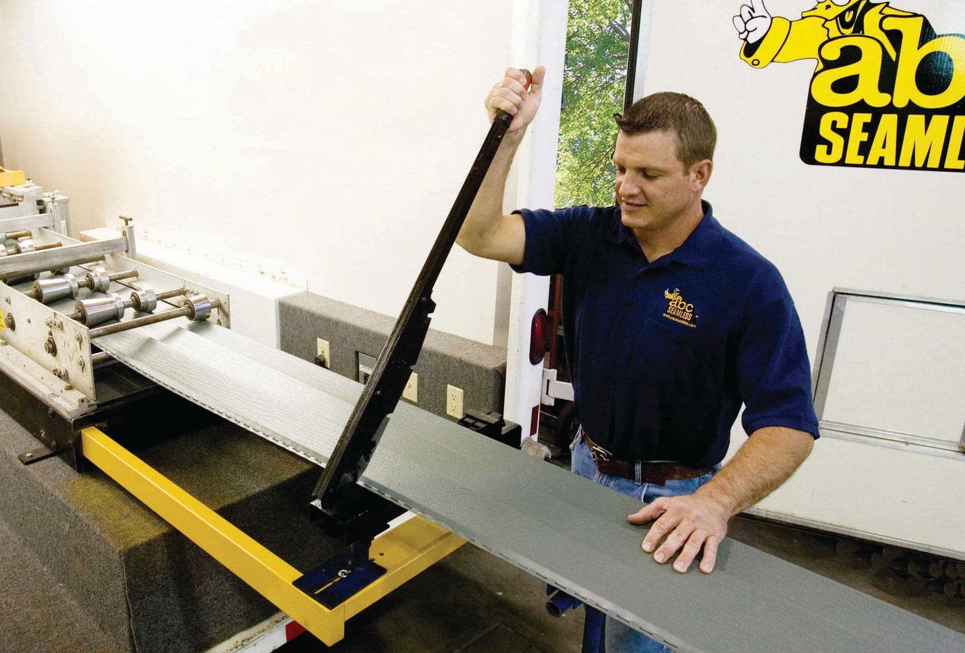 Employee-Photo-Cutting-Siding-e1675803417266.jpg