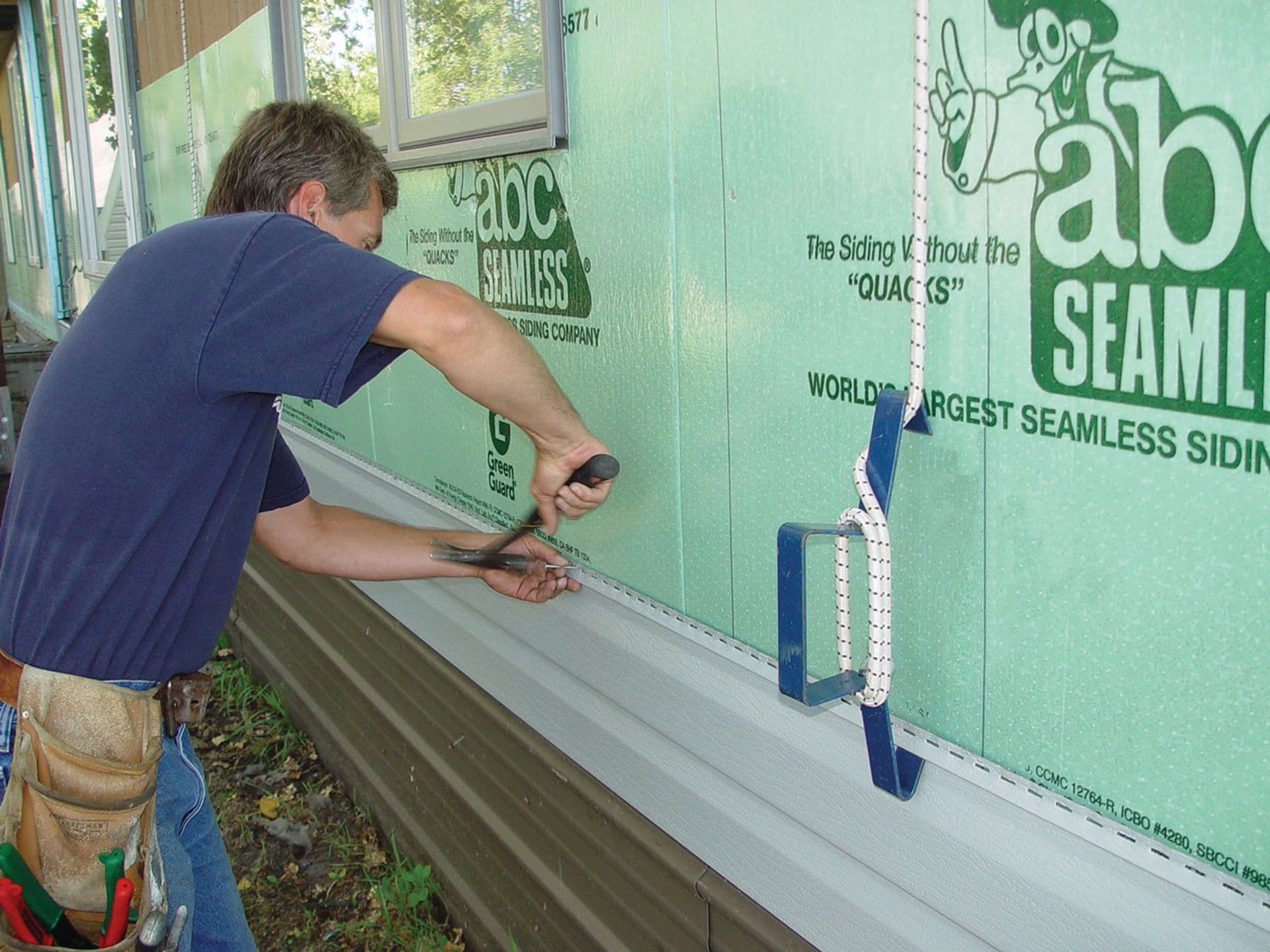 siding-install.jpg